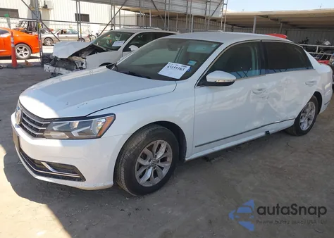 2017 Volkswagen Passat 1.8T S из США, поврежденный, VIN 1VWAT7A36HC031807